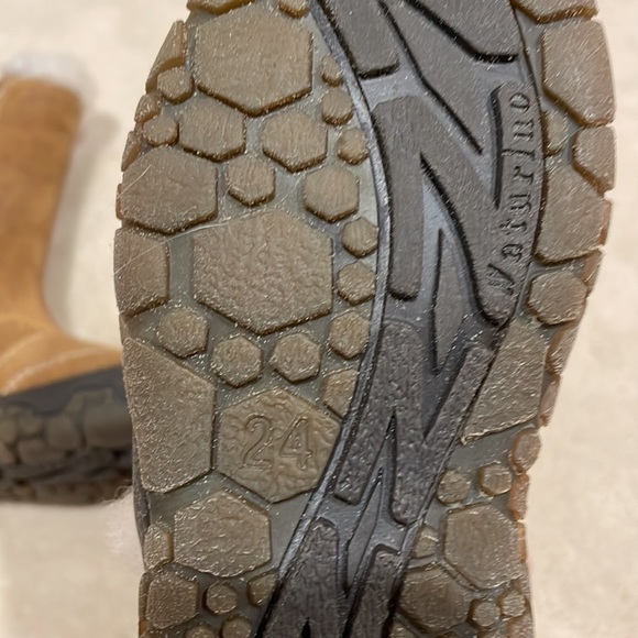 Naturino kids camel suede shearling toggle boots size 24 Italian - Picture 4 of 5